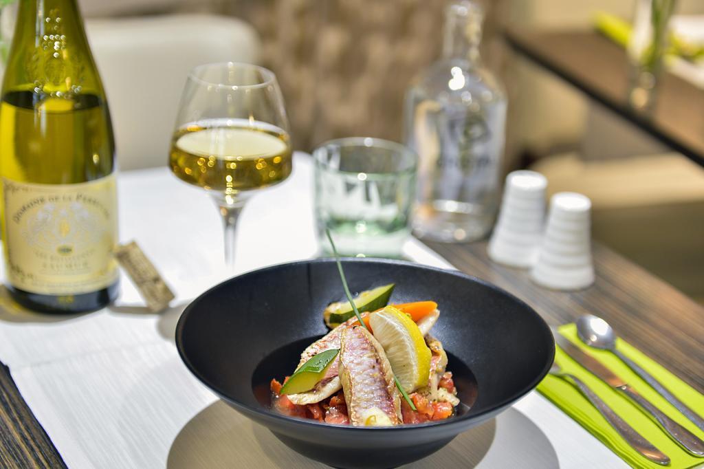 Cristal Hotel Restaurant - Logis Hotels Сомюр Екстер'єр фото