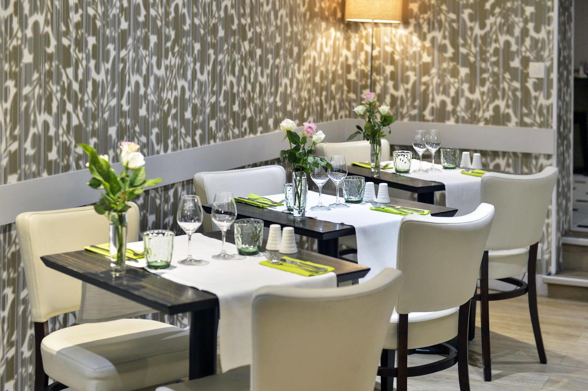 Cristal Hotel Restaurant - Logis Hotels Сомюр Екстер'єр фото