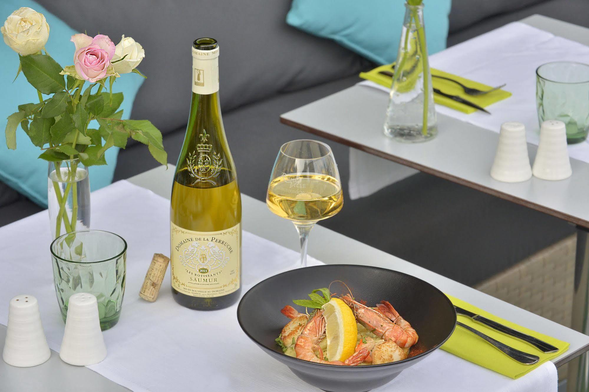 Cristal Hotel Restaurant - Logis Hotels Сомюр Екстер'єр фото