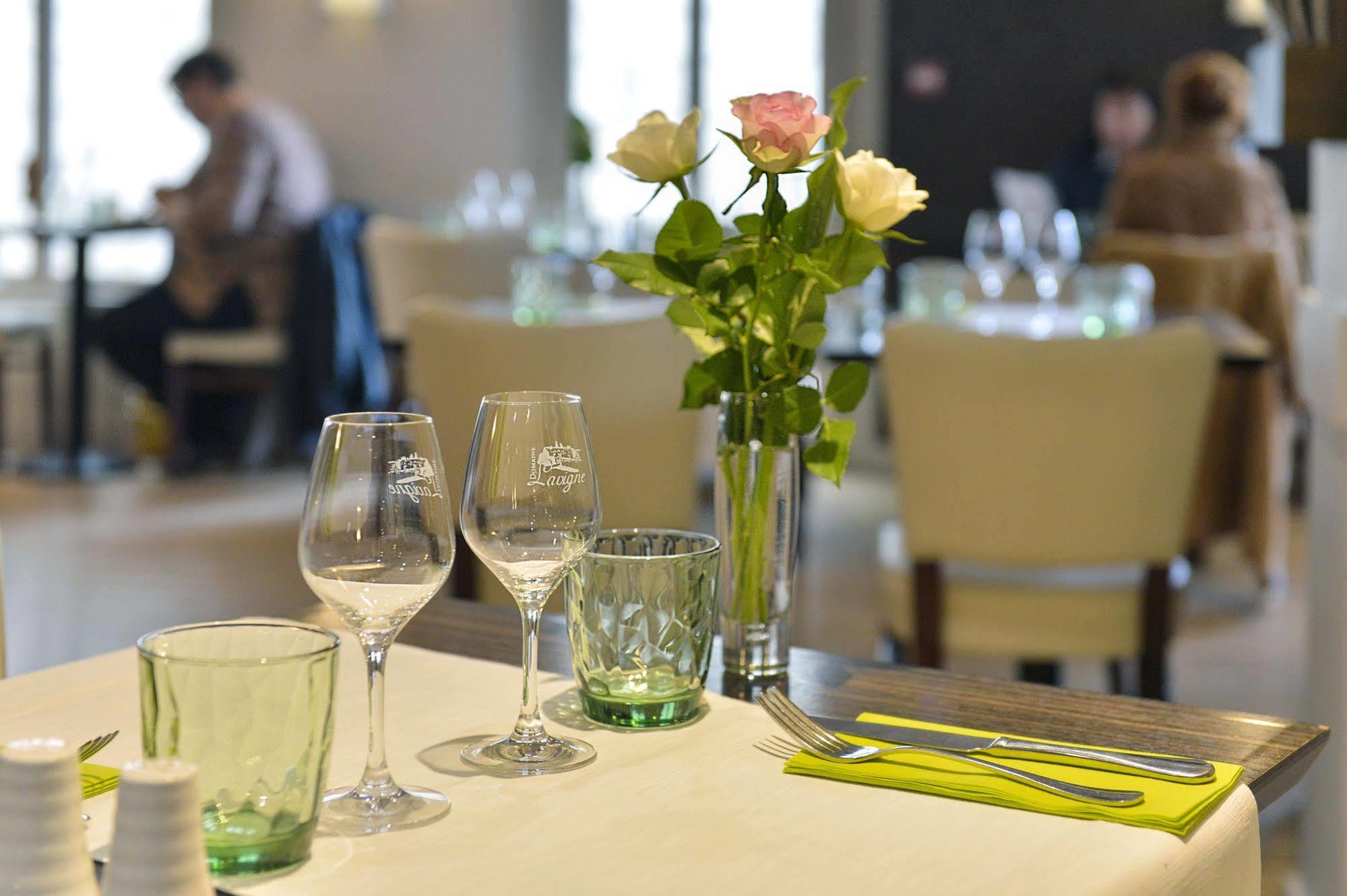 Cristal Hotel Restaurant - Logis Hotels Сомюр Екстер'єр фото