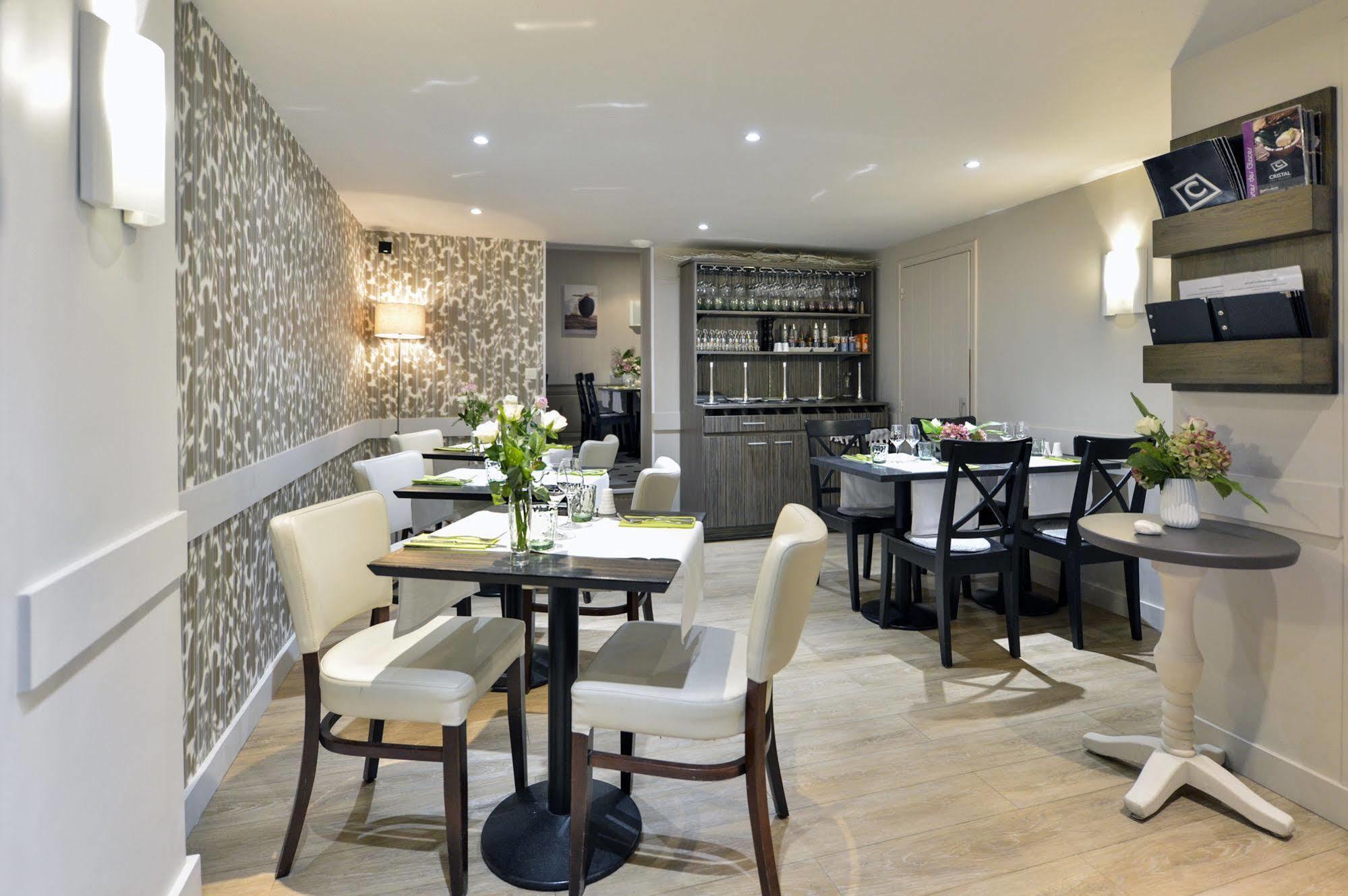 Cristal Hotel Restaurant - Logis Hotels Сомюр Екстер'єр фото