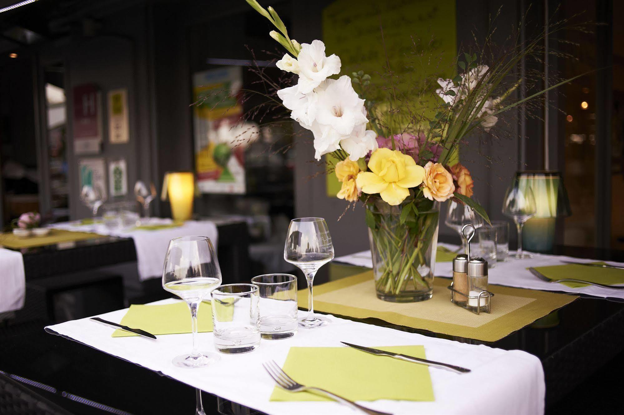 Cristal Hotel Restaurant - Logis Hotels Сомюр Екстер'єр фото